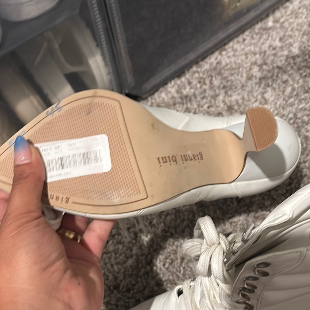 Gianni Bini Elegant White Lace-Up Ankle Boots - Picture 4 of 6